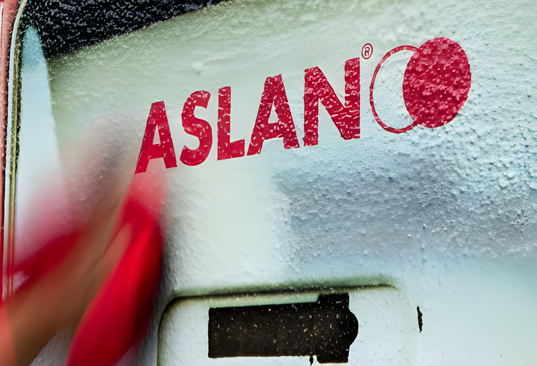 Aslan® SL 99 Anti-Graffiti Laminate